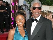 Herec Morgan Freeman se svou vnukou Edenou Hinesovou na udlování cen Zlatý...
