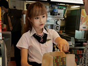Poboka McDonalds v Taiwanu má stále víc zákazník, které láká pohled na...