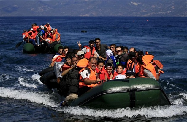 Syrtí uprchlíci riskují své ivoty na moi na cest do Evropy. Bohaté arabské...