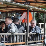 Miloš Zeman na projížďce ve Wu-čen