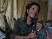 Kurdská bojovnice z milicí YPJ.