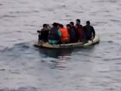 Plavidla, která uprchlíci pouívají k peplutí do Evropy jsou nestabilní a...