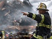 Jedna z ikonických fotek 11. záí. Newyortí hasii jsou tichými hrdiny...