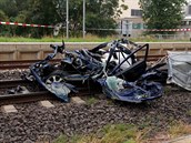 Vlak totáln serotoval auto na pejezdu v nmecké mst Monzingen.