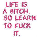 Jeden z obr�zk� Lucie. Nen� se co divit, �e na sv�t kouk� tro�ku jin�m pohledem. Po tom, co si pro�ila, j� nic jin�ho ne� nadhled nezb�v�.