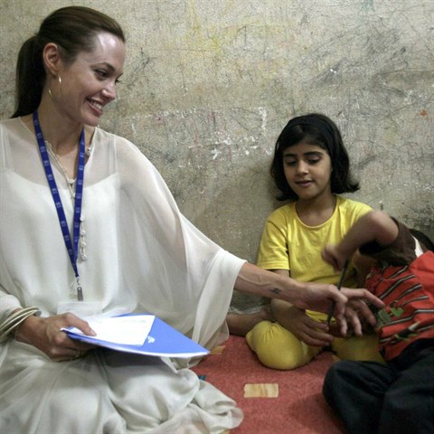 Jolie se setkala se syrskmi uprchlky a jejich osud ji otsl.