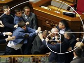 Rva�ky politik� podle zlatého �ezu.