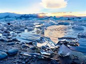 Island nabízí unikátní kombinaci ledu a ohn.