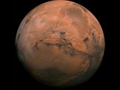 NASA potvrdila nález tekuté vody na Marsu!