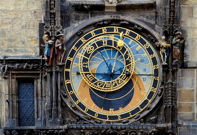 Orloj na Staromstské radnici v Praze je památkou svtového vhlasu. Pozornosti...