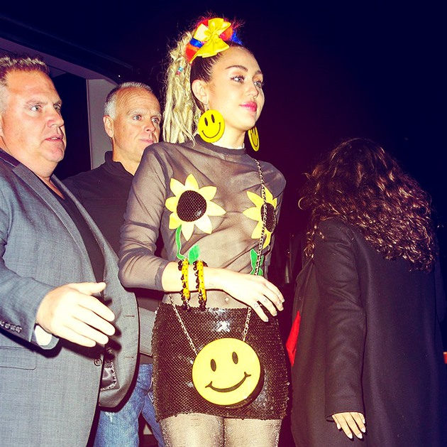 Miley ví, co je dobré a nebojí se to ukázat svtu!