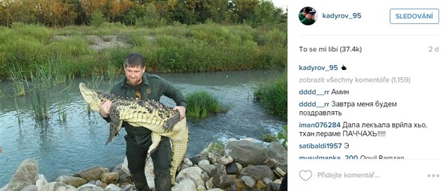Ramzan Kadyrov bojoval s krokodýlem.
