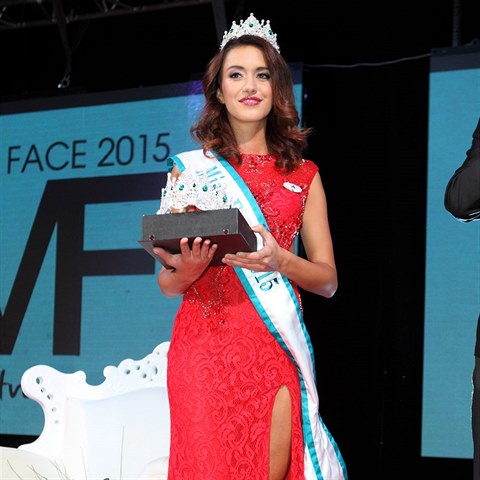 Vtzkou soute Miss Face 2015 se stala Barbora Hamplov.