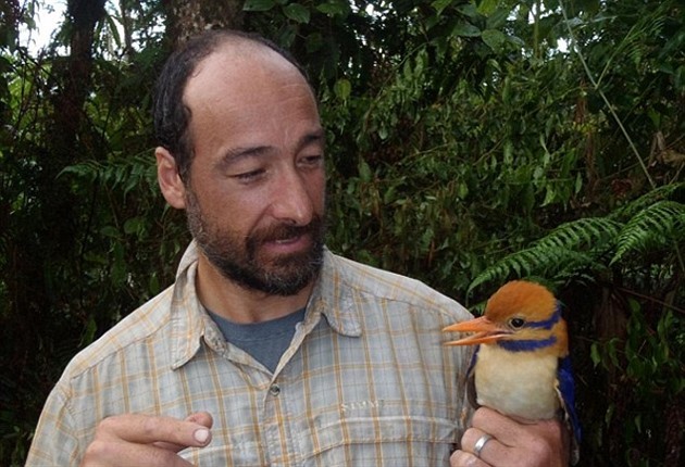 éf ornitologického týmu Chris Filardi po tém padesáti letech objevil...