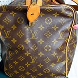 U originl Louis Vuitton kabelky nikdy nen peruen logo ve vu.