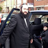 V ortodoxní židovské komunitě se žena za volant neposadí.