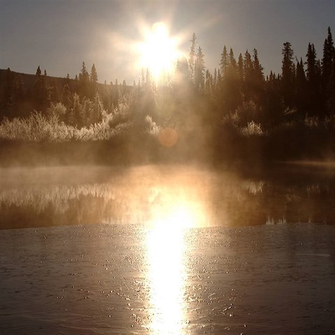 Kdy� se �lov�k na fotky d�v�, skoro zapomene, �e jde vlastn� o vra�d�c� misi.