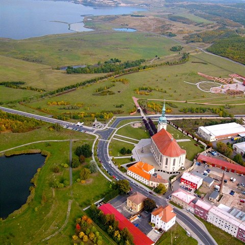 Kostel Nanebevzet� Panny Marie v Most�