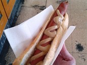 Testovaný objekt . 4: Hot dog z pekaství Mr. Baker na Masarykov nádraí.