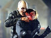 Scéna jako v zombie hororu se odehrála na palub� letadla spole�nosti Aer...