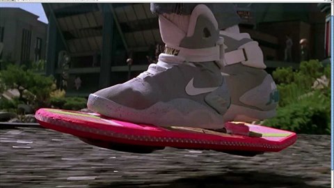 Návrat do budoucnosti je tu: Nike skutečně vyrobí samozavazovací boty!