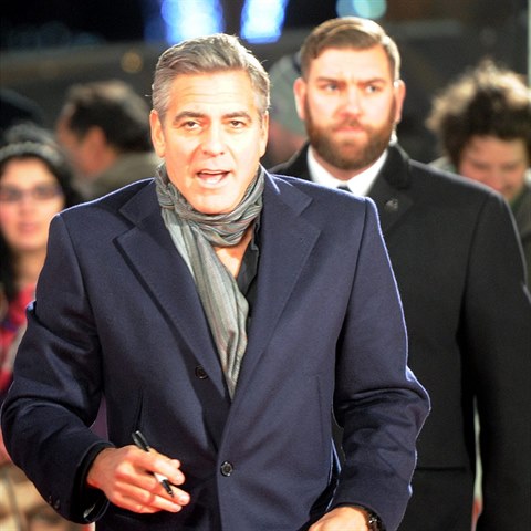 Clooney m bezpoet hysterickch fanynek, to ho je teba hldat bedliv.