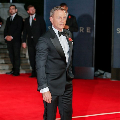 Daniel Craig