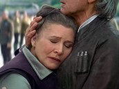 Vrací se i princezna Leia (Carrie Fisherová) coby osudová láska Hana Sola...