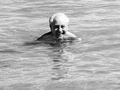 Australský ministerský pedseda Harold Holt byl skvlý plavec, potápl se,...