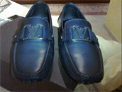 Z nových bot má pan �. radost.