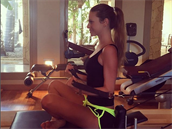 Luxusní postavu si Vere�ová udr�uje pravidelným cvi�ením.