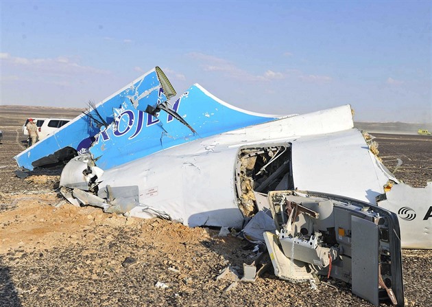 Z Airbusu A321 zbyly jen trosky a pes dv stovky mrtvých.