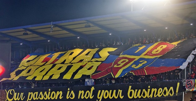 Fanouci Sparty vyvsili pi duelu se Schalke vzkaz: Nae váe není vae vc.