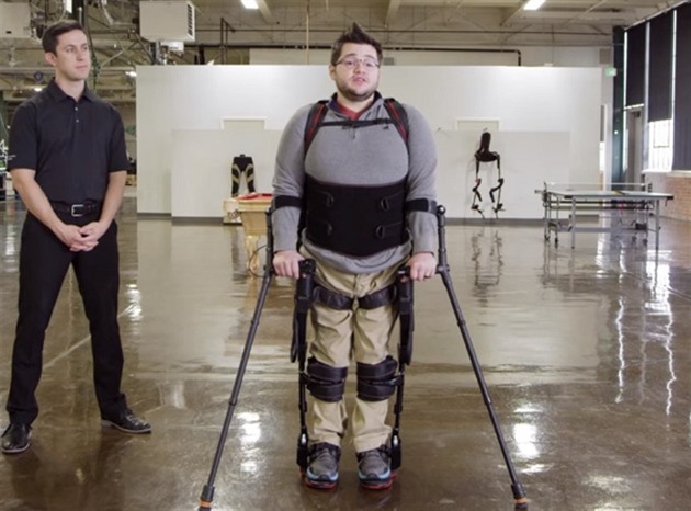 Exoskeleton je splnným snem vech vozíká. Moderní technologie jim pome k...