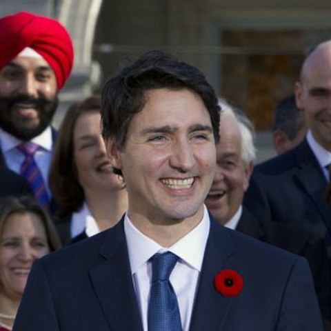 Kanadsk premir Justin Trudeau m dvod k smvu. Podailo se mu dt dohromady...