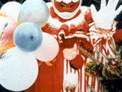 Usmvavý klaun na fotce je John Wayne Gacy, jeden z nejnebezpenjích...