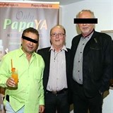 Robert H. byl blzkm ptelem Petra Jandy a vlastnili spolu dokonce nkolik...