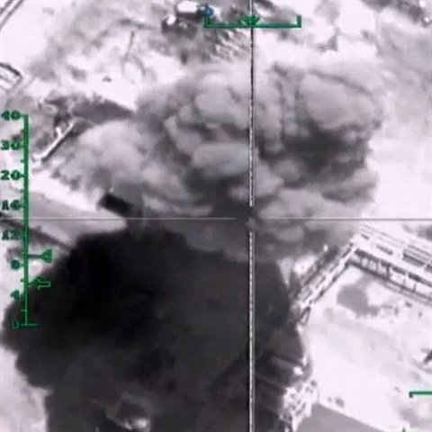 Rusko bombarduje ropn rafinerie v Srii.