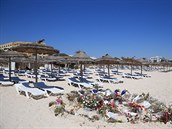 Na tuniské plái umírali turisté letos v ervnu.