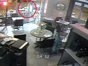 Teroristický útok v kavárn.
