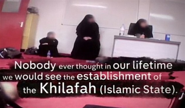 Muslimky verbovaly dívky pomocí videí i pednáek.