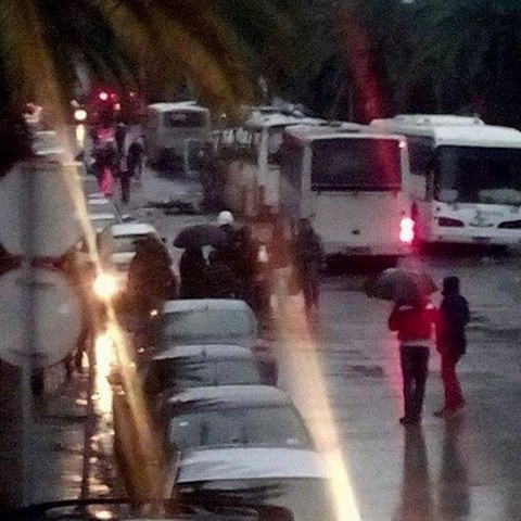 Bomba v Tunisku zniila autobus.