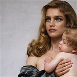 Natalia Vodianova byla v kalendi i vloni, jakoto modelka. V tom letonm...