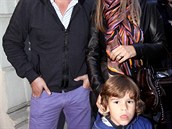 Emanuel Ridi se svou rodinkou.