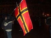 Demonstranti zhusta pouívají takzvanou Wirmerovu vlajku. Tu pouíval i Claus...