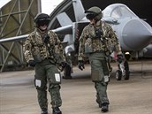 Brittí piloti na kyperských základnách jsou zvyklí podnikat nálety na pozice v...