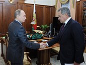 Vladimír Putin spolu s ruským ministrem obrany Sergejem ojgu.