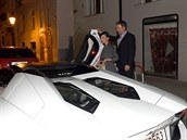 Daniel Farnbauer má ve svém vozovém parku i Lamborghini za skoro deset milionu...