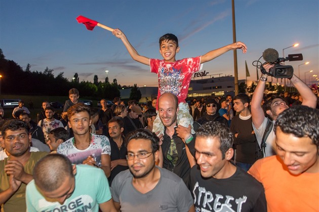 Migranti, kteí se dostali do Nmecka. Radost jim dlouho nevydrela.