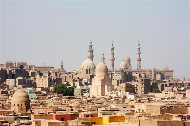 Egyptská Káhira je nejlidnatjím mstem severní Afriky a momentáln v ní ije...